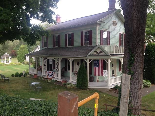 Adams Basin Inn