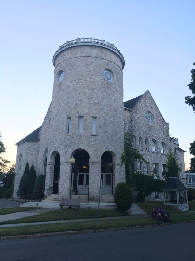 Lovely 'castle' in Canastota,NY